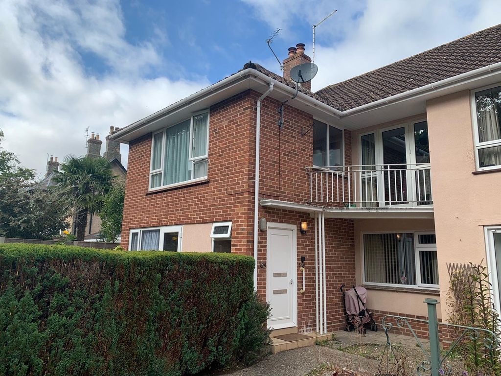 2 bed flat to rent in Linden Avenue, Dorchester DT1, £975 pcm Zoopla