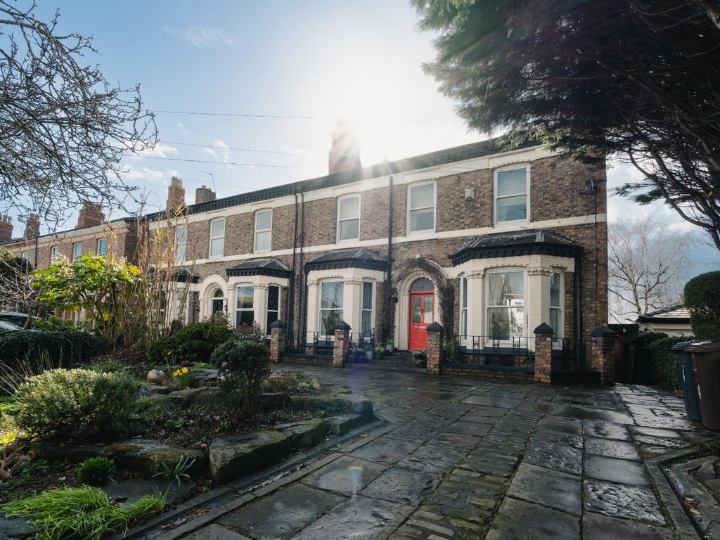 6 bed semidetached house for sale in Eshe Road, Crosby, Liverpool L23