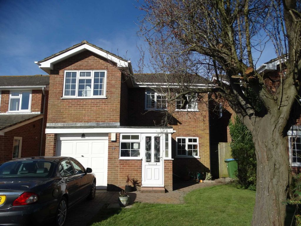 4 bed property to rent in Cherry Avenue, Yapton BN18, £1,695 pcm Zoopla