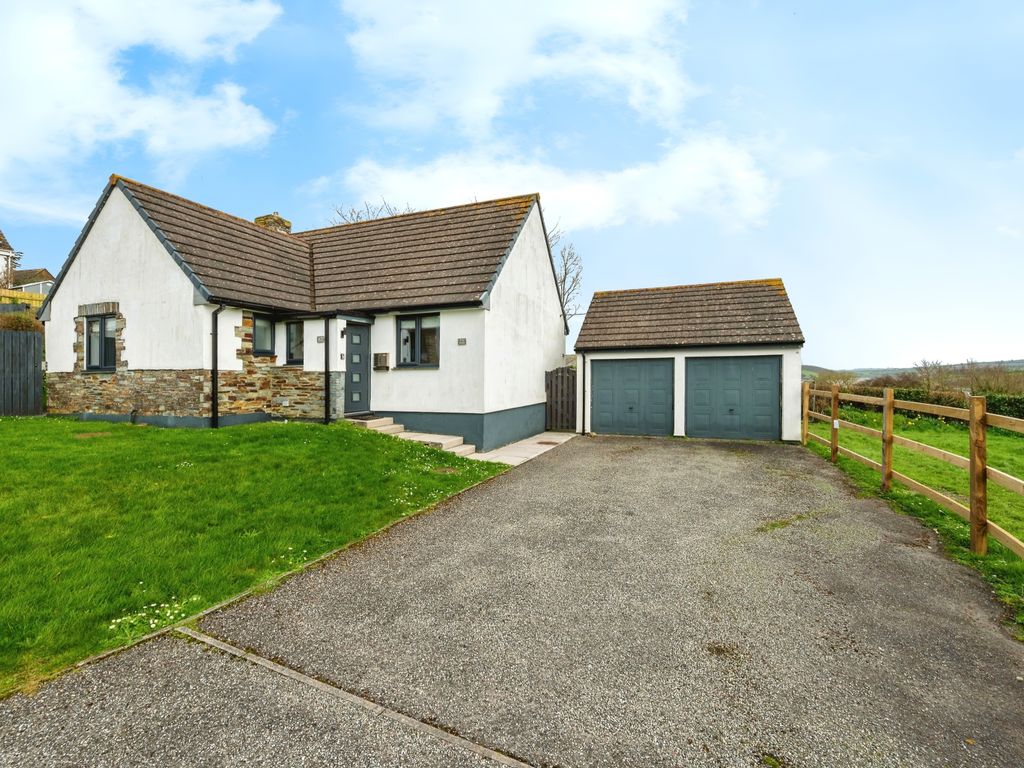 3 bed bungalow for sale in Sarahs View, Padstow, Cornwall PL28, £695,000 Zoopla