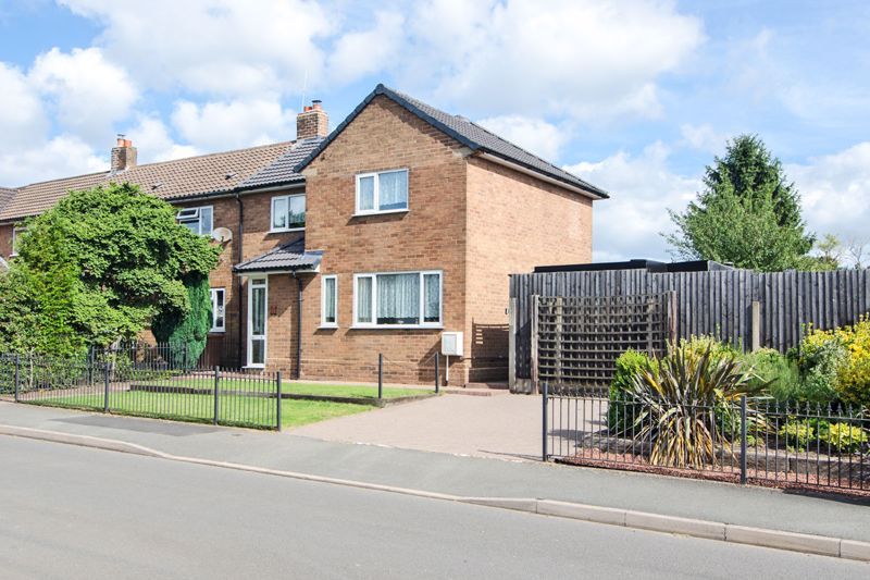 3 bed semidetached house for sale in Warren Place, Brownhills, Walsall