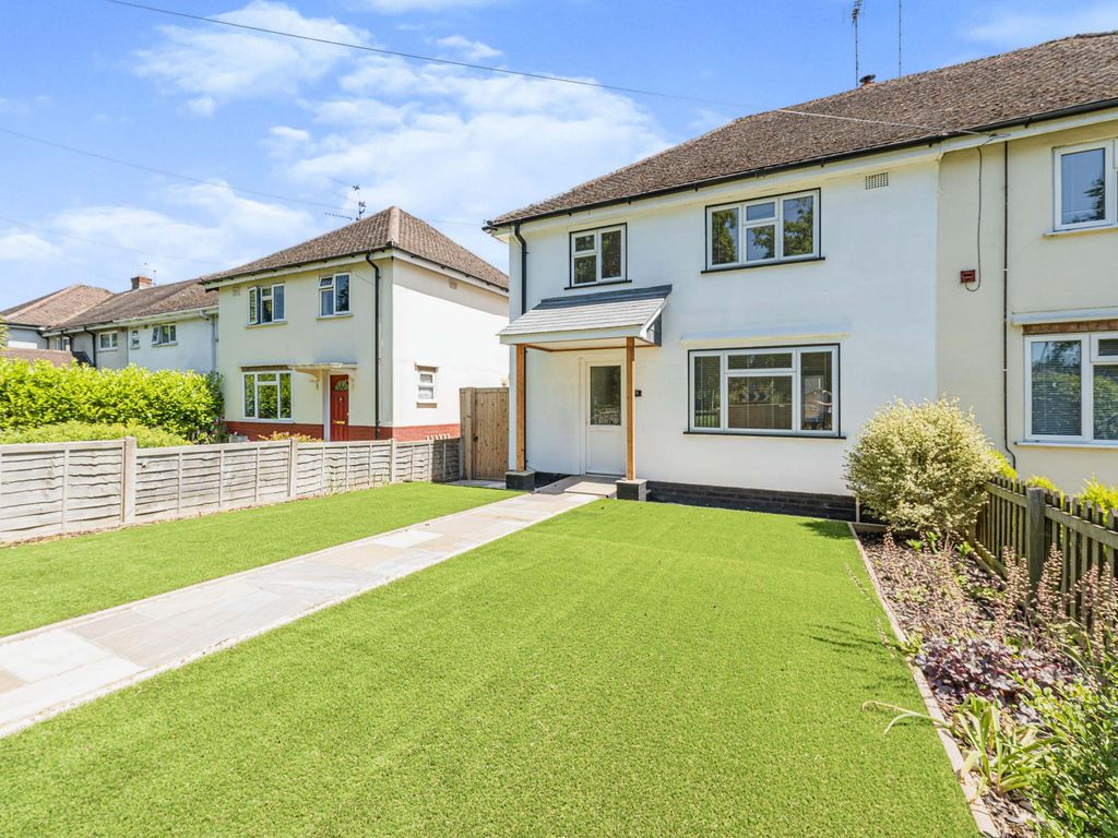 3 bed semidetached house for sale in Grove Road, Basingstoke RG21 Zoopla