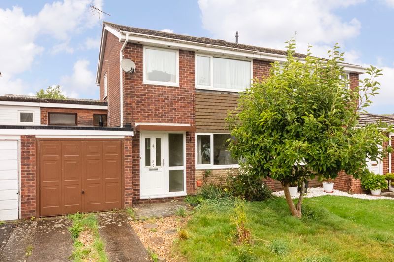 3 bed semidetached house for sale in Tower Close, Marcham, Abingdon
