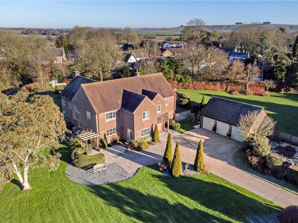 6 bed detached house for sale in The Gables, Manor Paddock, Broad