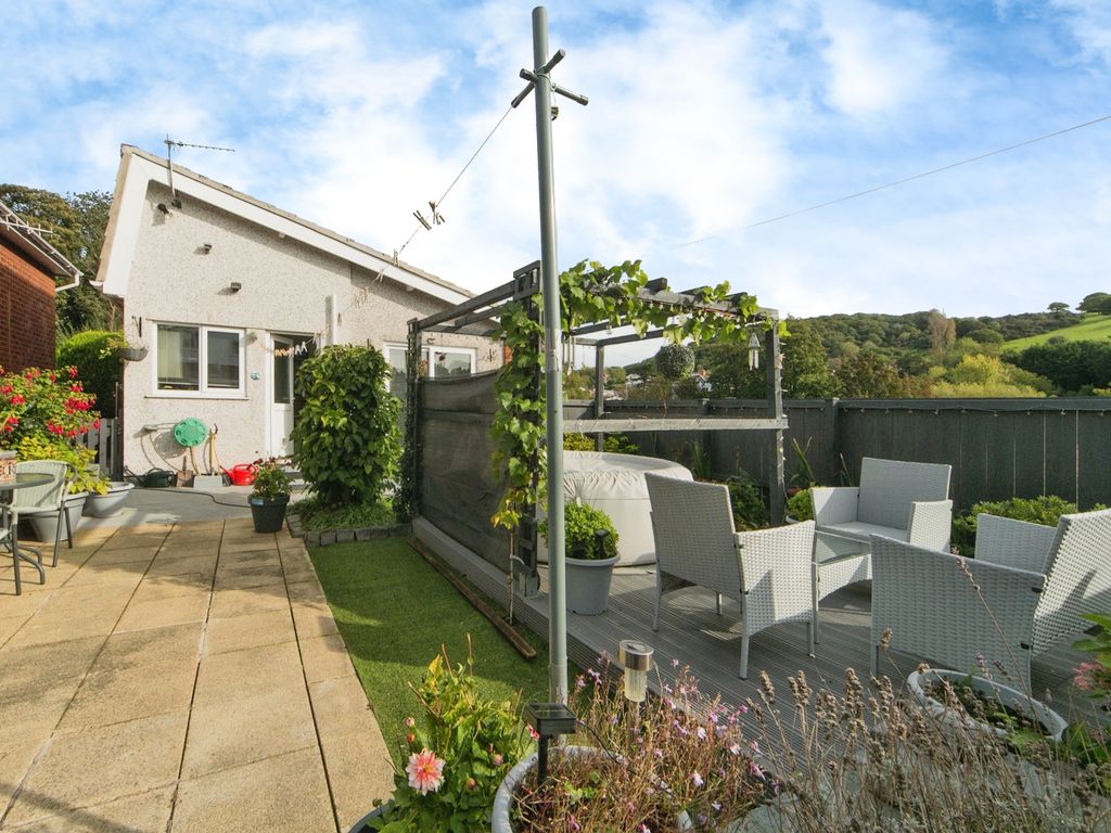 2 bed bungalow for sale in Maes Gweryl, Conwy LL32, £240,000 Zoopla