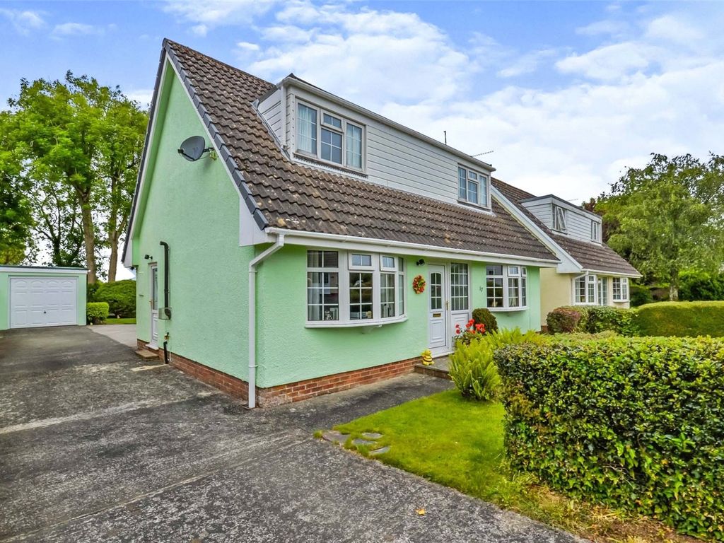 2 bed bungalow for sale in Elm Park, Crundale SA62 Zoopla