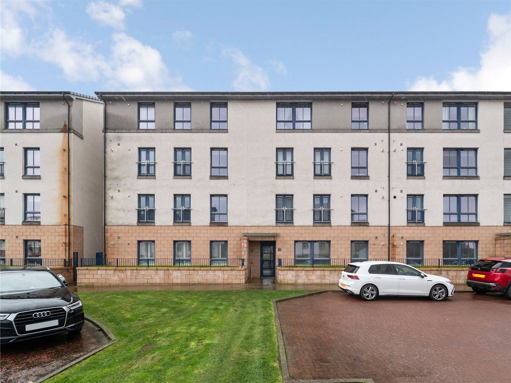 2 bed flat for sale in Oatlands Square, Glasgow G5, £170,000 Zoopla