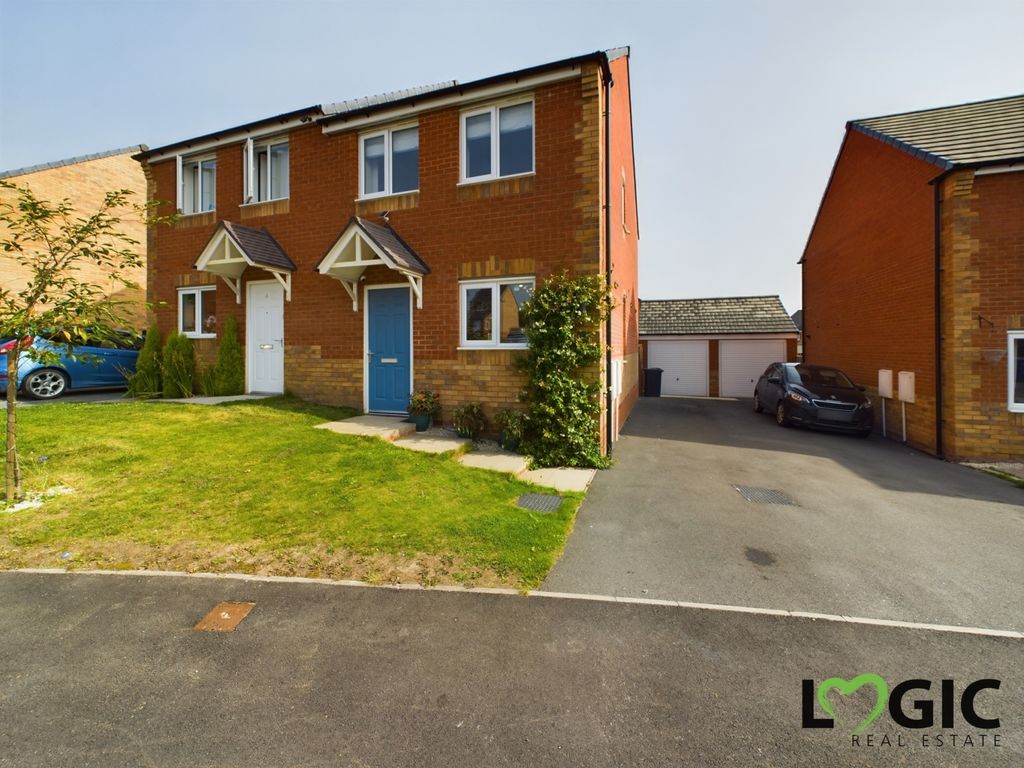 3 bed semidetached house for sale in Priory Park Close, Barnsley