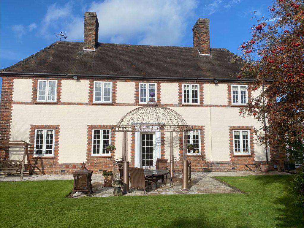 6 bed detached house for sale in Cassiobury Drive, Watford WD17, £