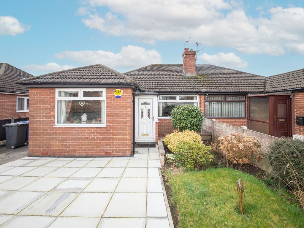 3 bed semidetached house for sale in Shildon Close, Wigan, Lancashire