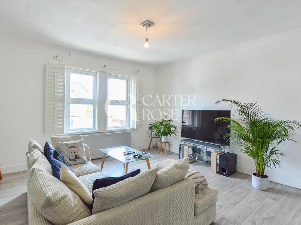2 bed flat to rent in Farnley Road, London SE25 Zoopla