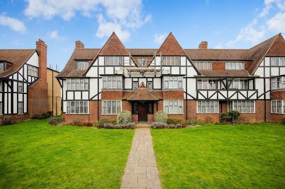 2 bed flat for sale in Links Road, London W3 Zoopla