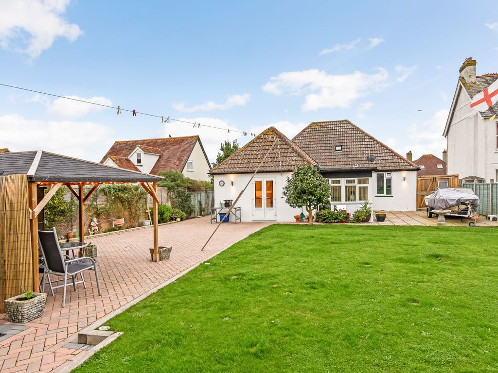 3 bed detached bungalow for sale in Manor Road, Selsey, Chichester PO20
