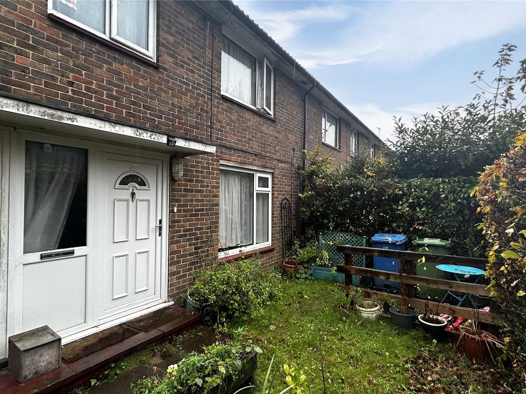 3 bed terraced house for sale in Kibble Green, Bracknell, Berkshire