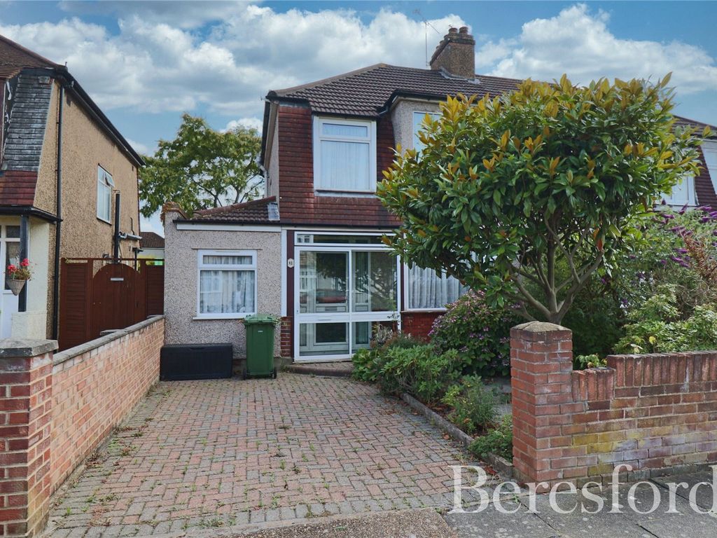 4 bed semidetached house for sale in Devonshire Road, Hornchurch RM12