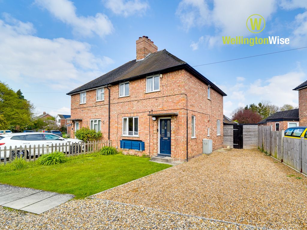 3 bed semidetached house for sale in Glebe Road, Barrington, Cambridge