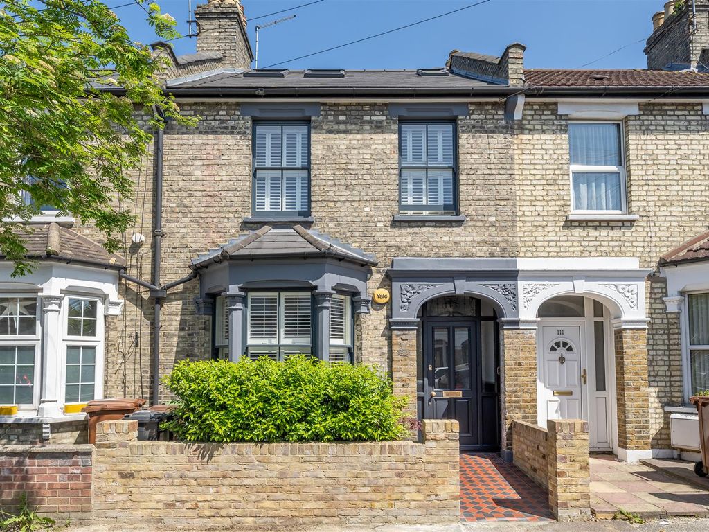 4 bed terraced house for sale in Kenilworth Avenue, London E17 Zoopla