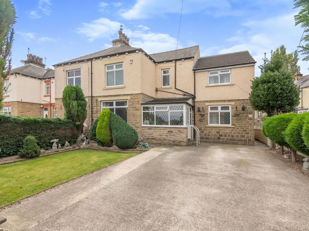 5 bed end terrace house for sale in Mayo Avenue, Bradford BD5, £275,000