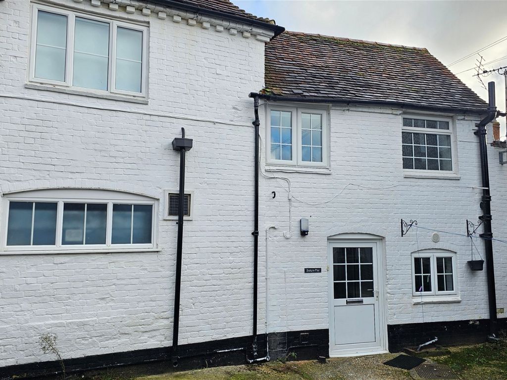 1 bed flat for sale in High Street, Chieveley, Newbury RG20, £195,000 Zoopla