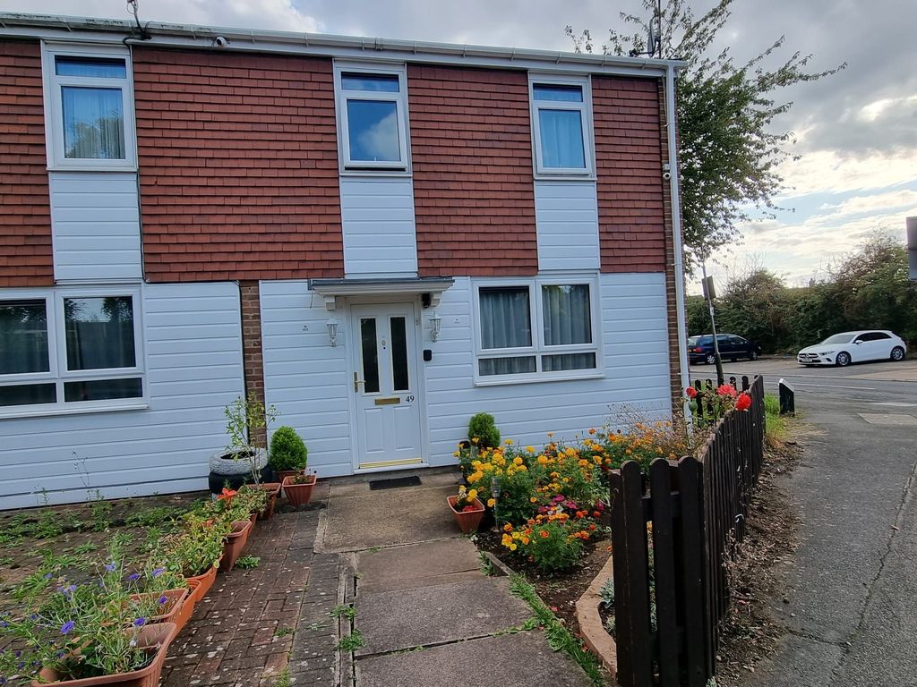 4 bed terraced house to rent in Lockerbie Avenue, Leicester LE4, £1,250 pcm Zoopla