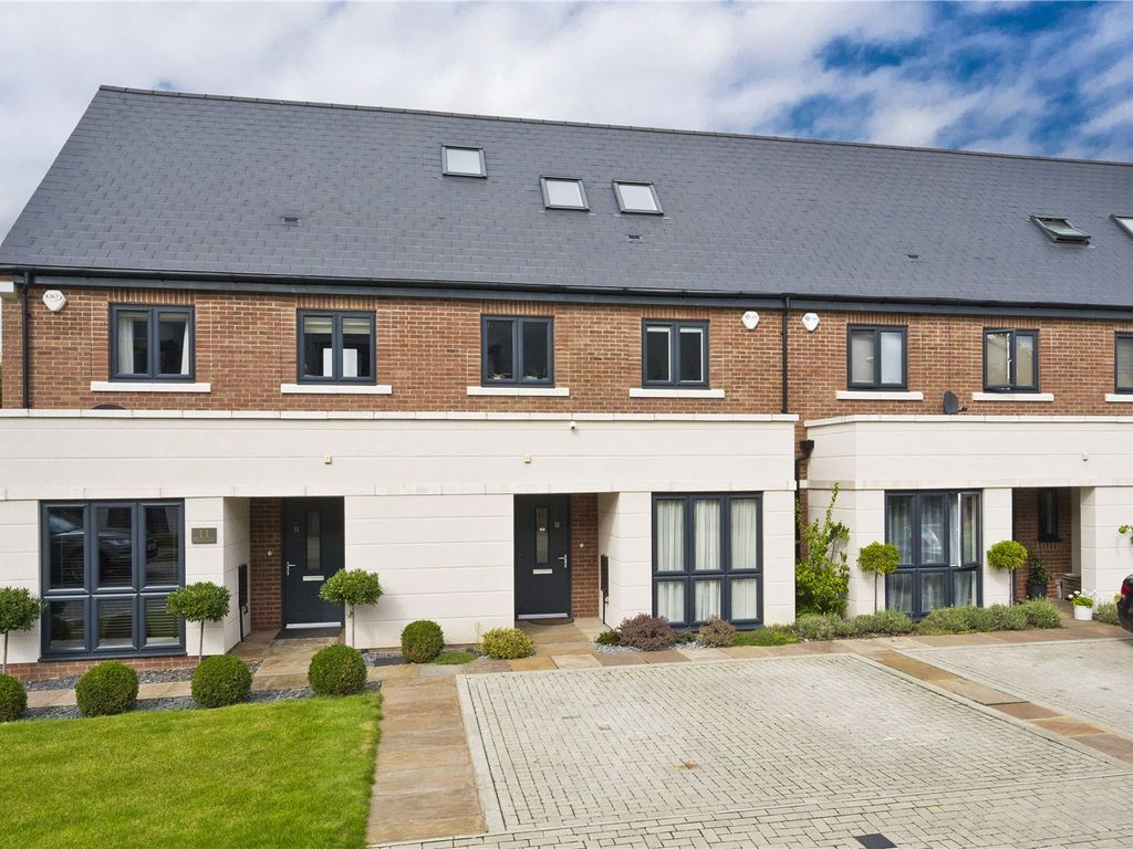 4 bed terraced house for sale in Carleton Avenue, East Molesey, Surrey