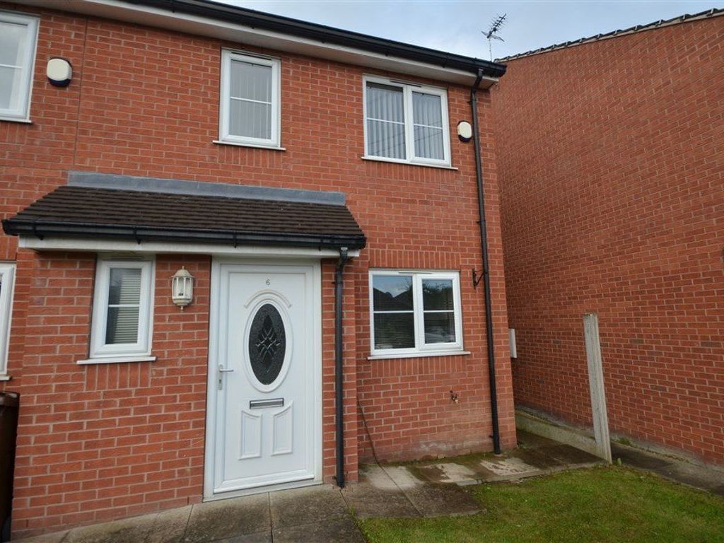 2 bed terraced house to rent in Rowan Tree Court, Outwood WF1, £750 pcm