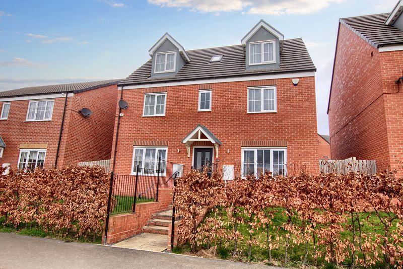 5 bed detached house for sale in Galva Walk, Ingleby Barwick, Stockton