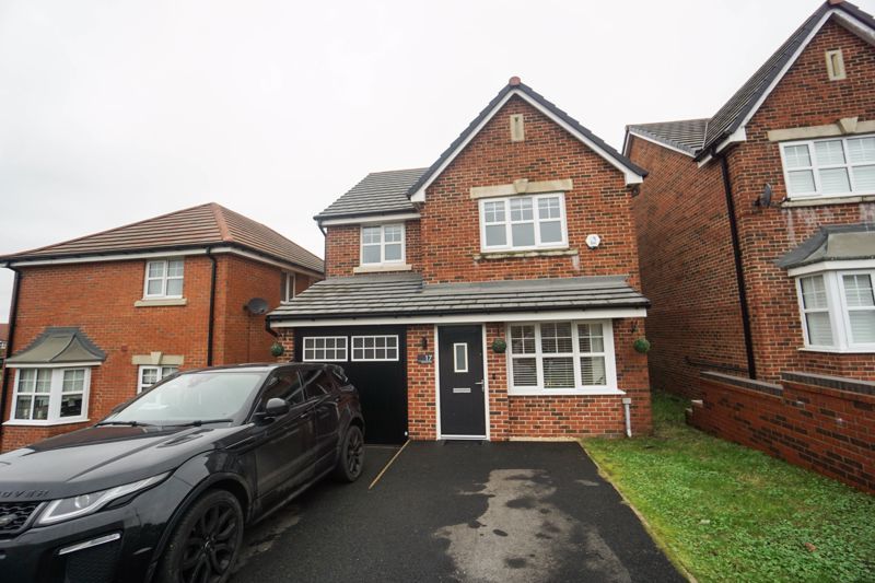 4 bed detached house to rent in Balmoral Drive, Blackrod, Bolton BL6, £1,400 pcm Zoopla