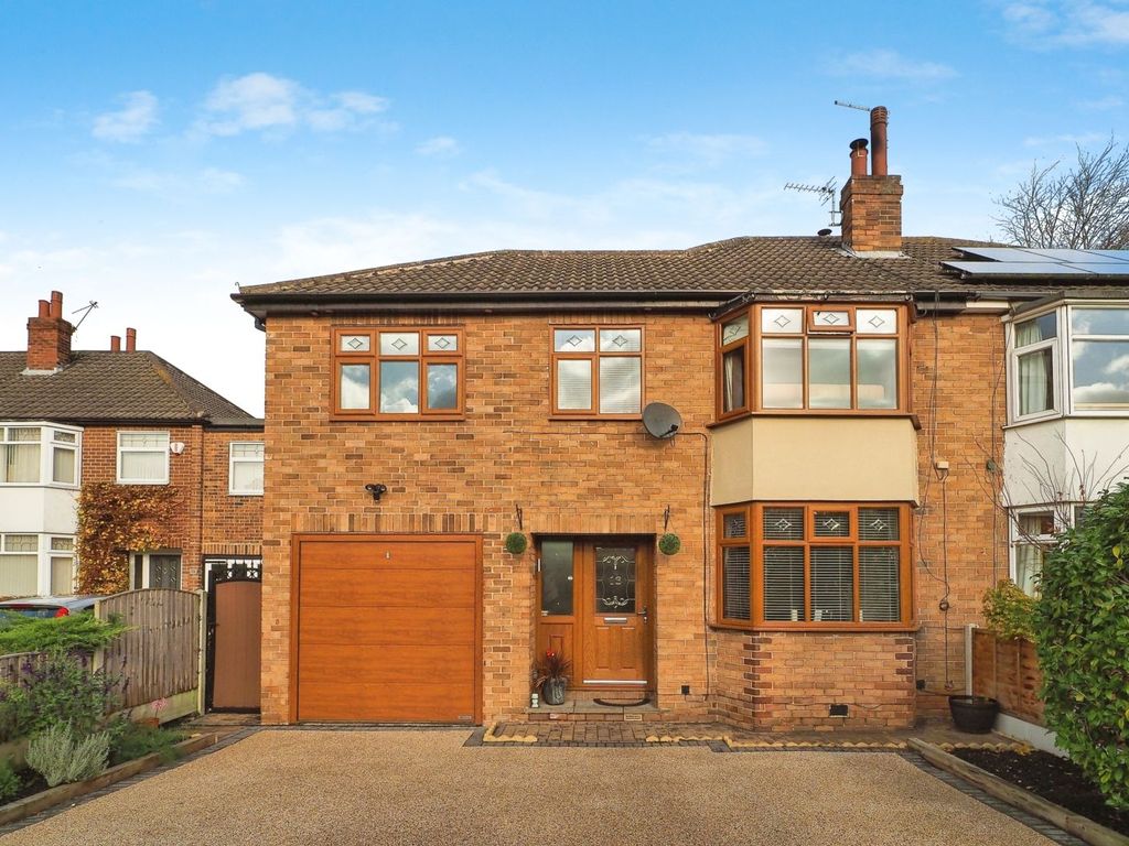 4 bed semidetached house for sale in Kingsley Close, Milnthorpe WF2, £