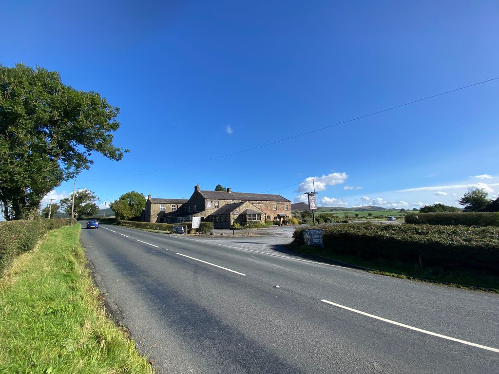 Pub/bar to let in Grassington Road, Skipton BD23, £1,000 pa Zoopla