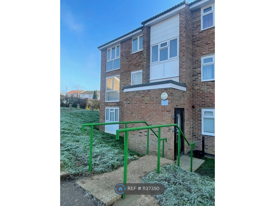 2 bed flat to rent in Cleves Road, Hemel Hempstead HP2, £1,295 pcm Zoopla