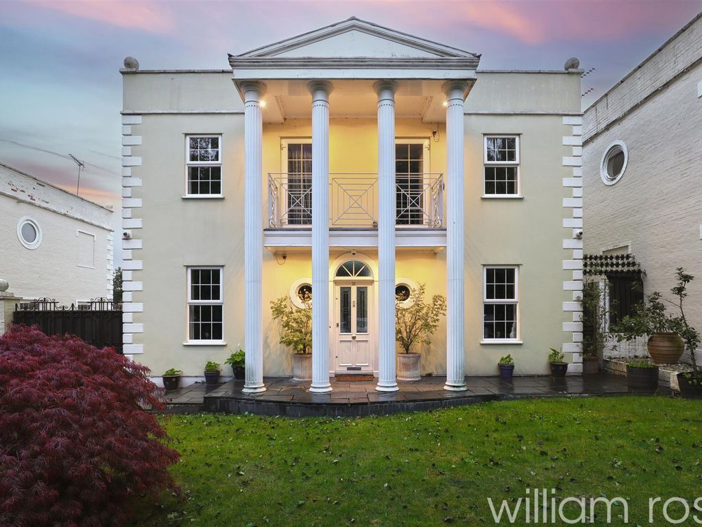 4 bed detached house for sale in Sunset Avenue, Woodford Green IG8, £