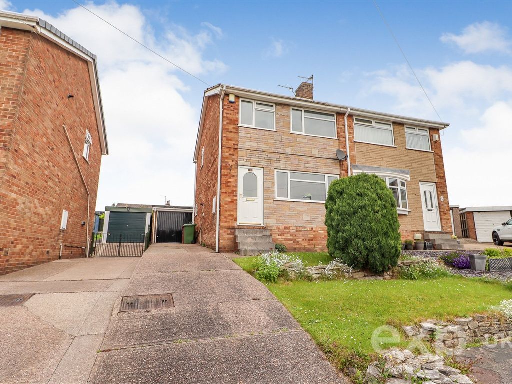 3 bed semidetached house for sale in Highland Close, Pontefract WF8