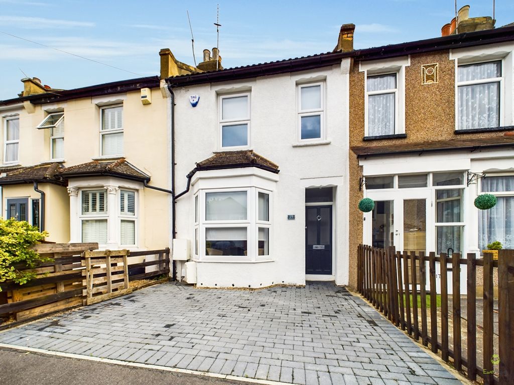 2 bed terraced house for sale in Abbey Road, Bexleyheath DA7, £425,000