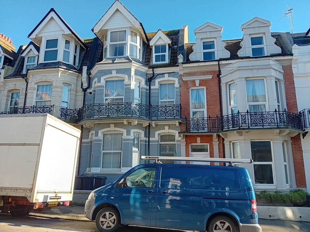 2 bed flat for sale in Wilton Road, Bexhill On Sea TN40, £209,950 Zoopla