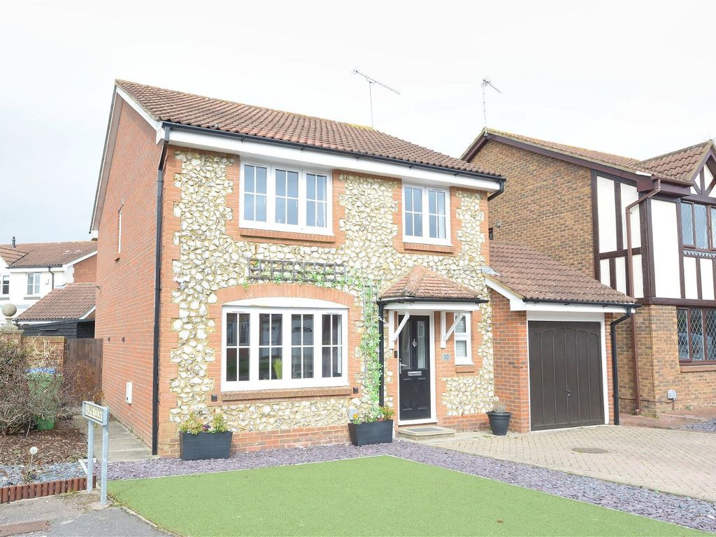 4 bed detached house for sale in The Rockery, Farnborough GU14 Zoopla