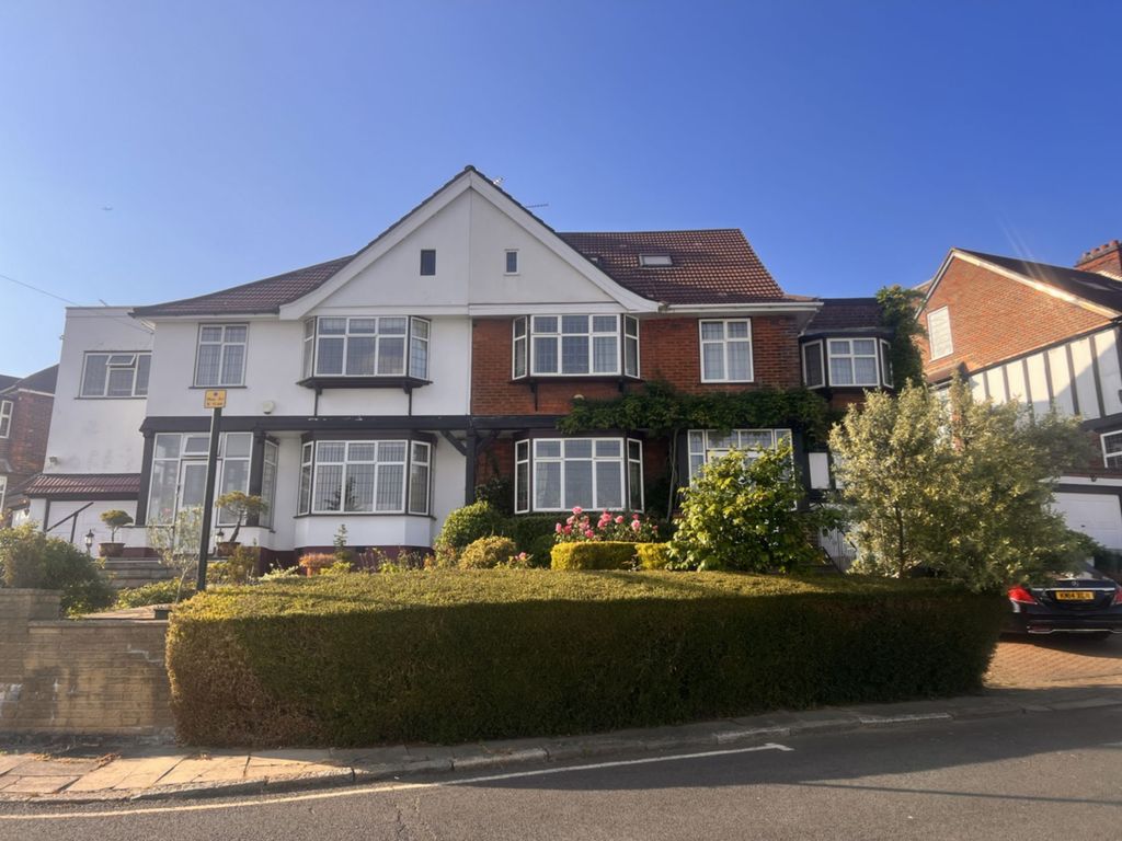 Room to rent in Priory Crescent, Sudbury HA0 Zoopla