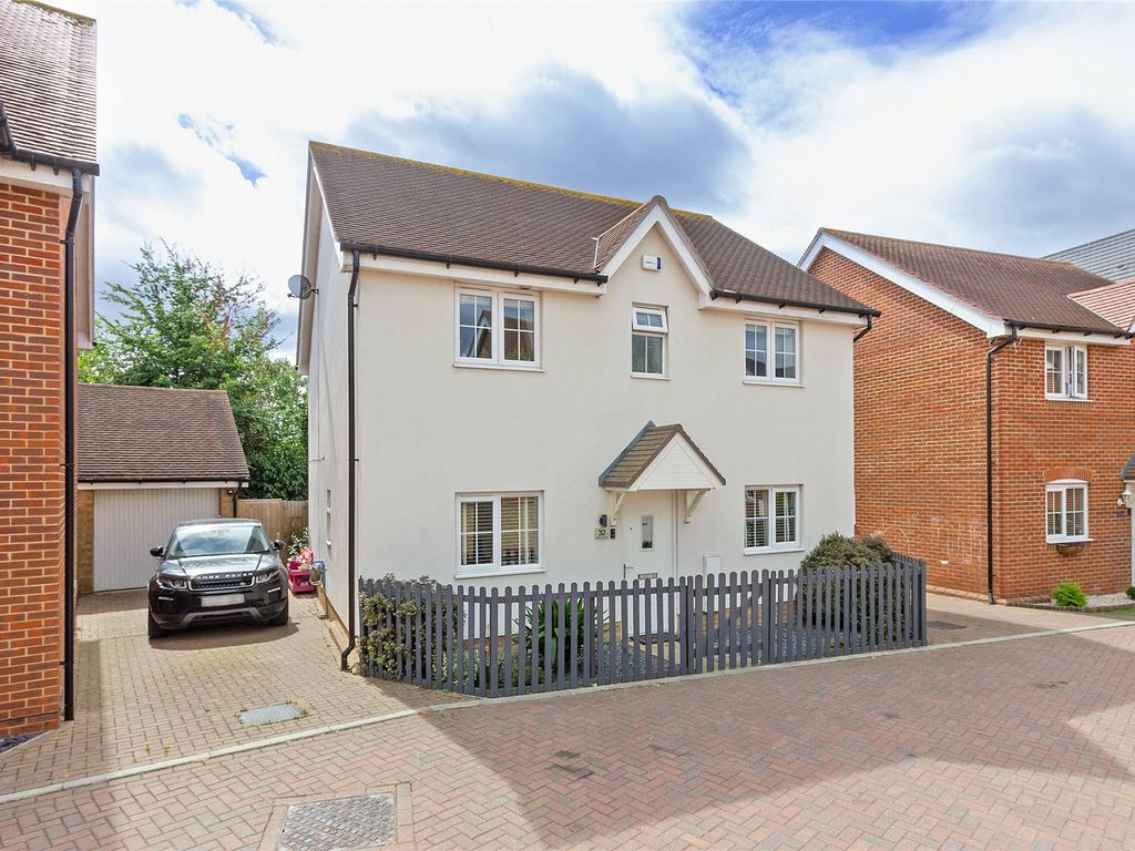 4 bed detached house for sale in Clifford Crescent, Sittingbourne, Kent