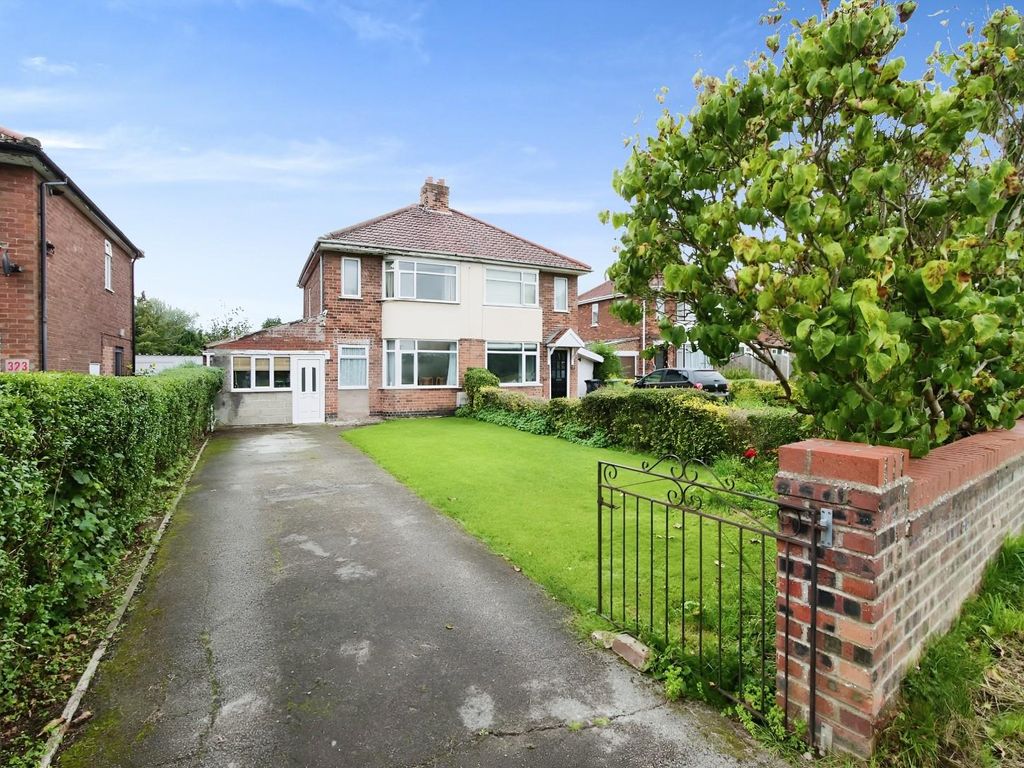 3 bed semidetached house for sale in Huntington Road, York YO31, £