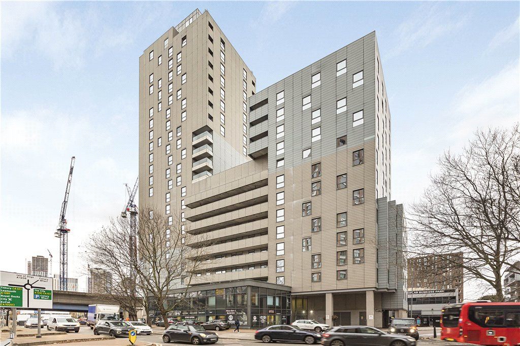 1 bed flat to rent in Prestons Road, London E14, £1,700 pcm Zoopla