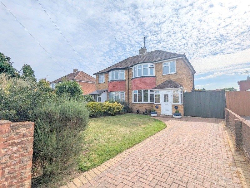 3 bed semidetached house for sale in Southville Road, Feltham TW14, £