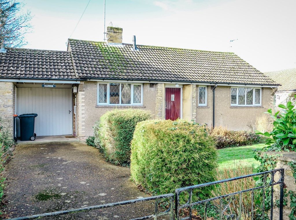 2 bed detached bungalow for sale in Bamfords Lane, Turvey, Bedford MK43