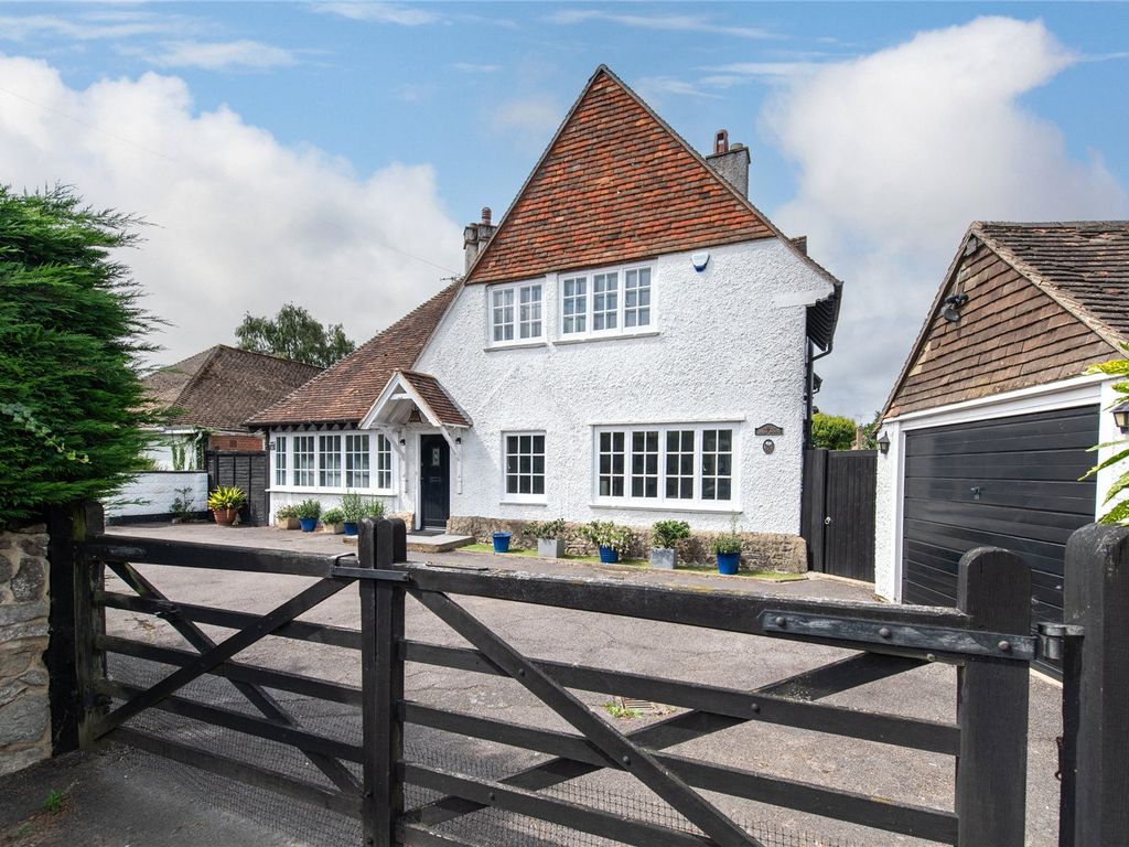 5 bed detached house for sale in Loose Road, Maidstone, Kent ME15, £