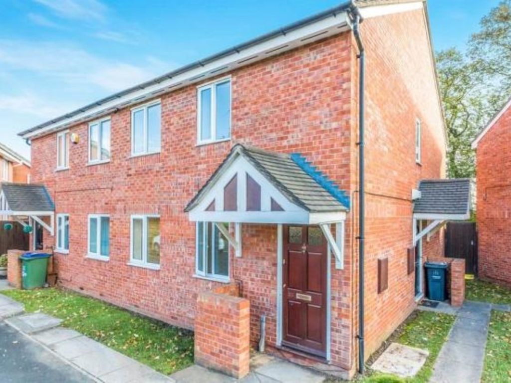2 bed flat to rent in Ashtree Road, Tividale, Oldbury, West Midlands
