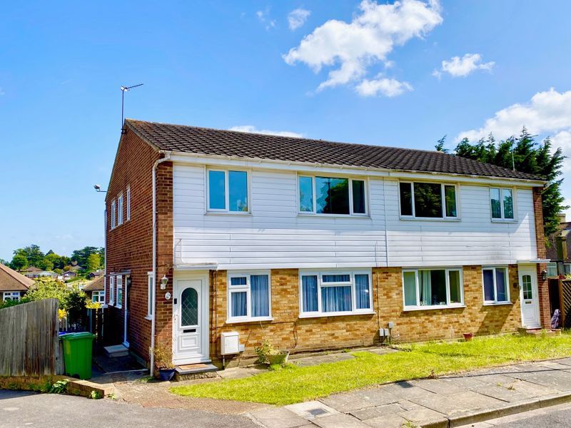 2 bed flat for sale in Gresham Close, Bexley DA5 Zoopla