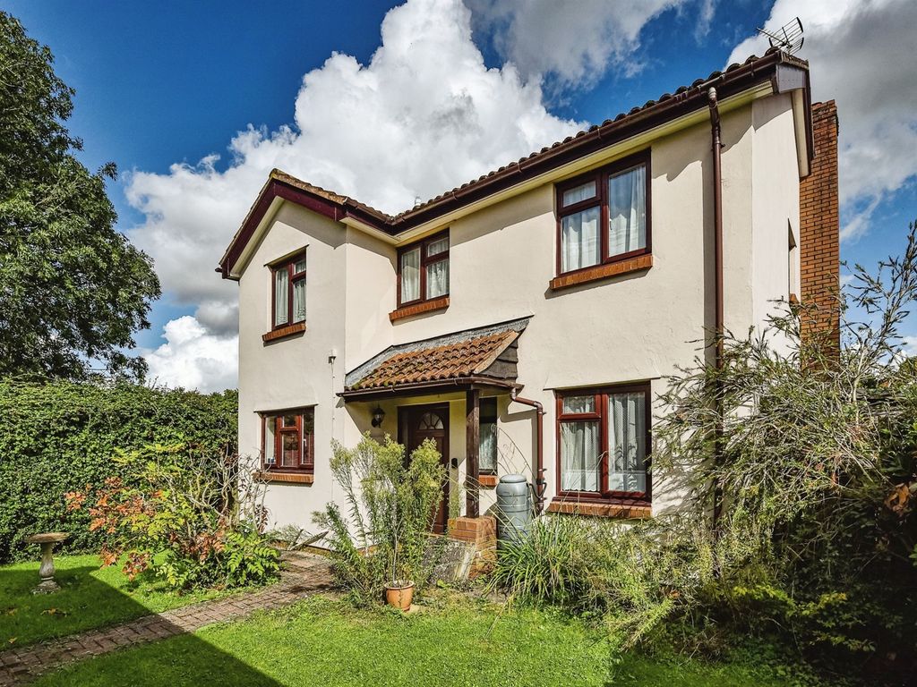 4 bed detached house for sale in Anglesey Mead, Pewsham, Chippenham