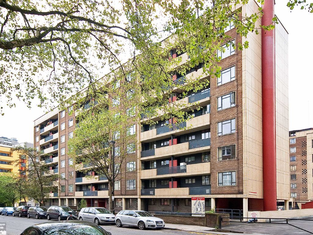 3 bed flat to rent in St. John Street, London EC1R, £3,200 pcm Zoopla