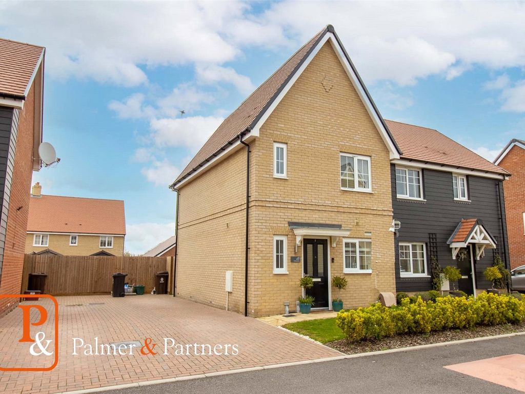 2 bed semidetached house for sale in Memorial Way, Colchester, Essex