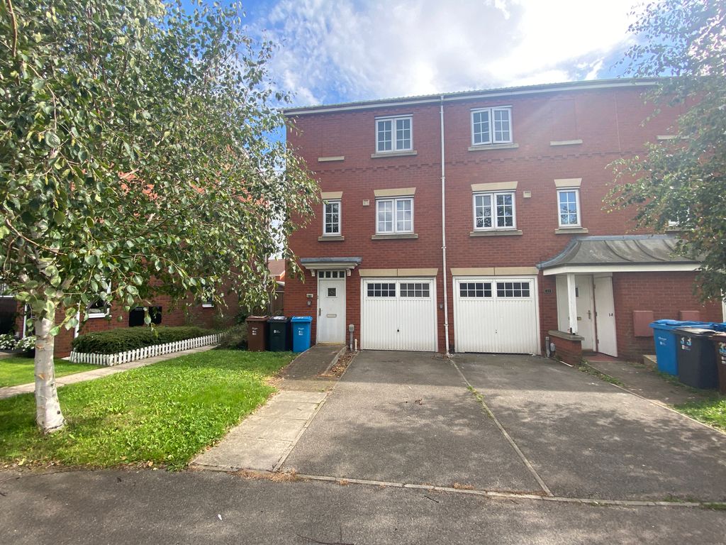 3 bed end terrace house for sale in The Willows, Hull HU7, £148,000