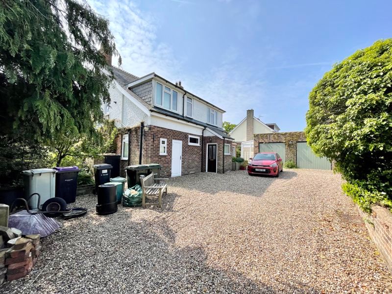 4 bed detached house for sale in Planting Side, Little Cawthorpe, Louth